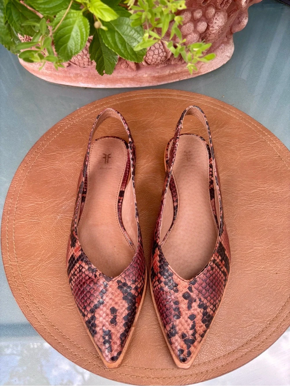 Frye Slingback Leather Snakeprint Flats Like New